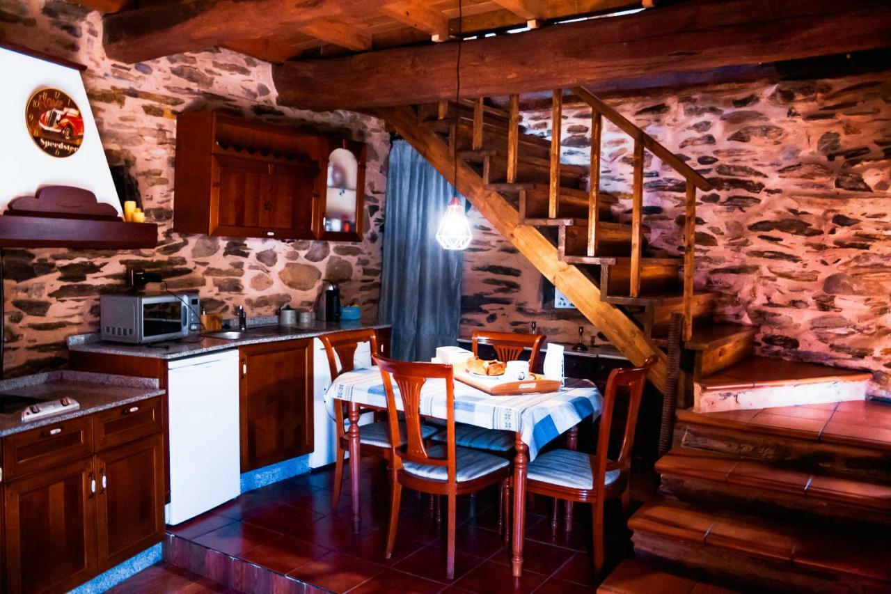 Casa Rural Bierzo Encantado Valle de Finolledo エクステリア 写真