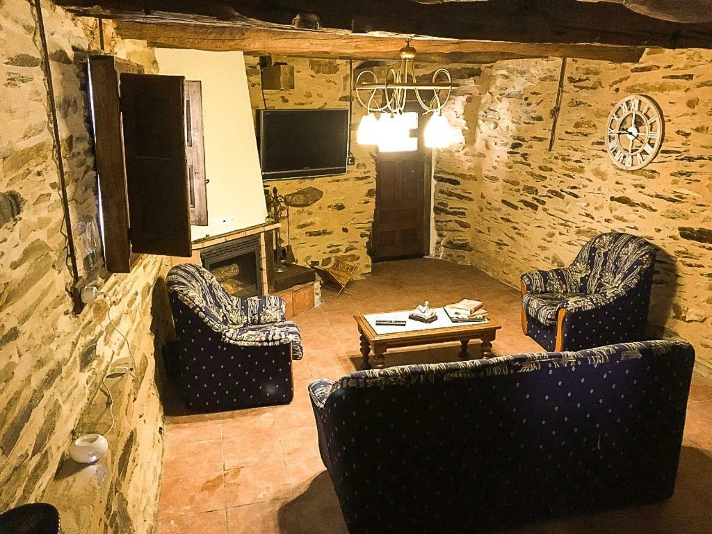 Casa Rural Bierzo Encantado Valle de Finolledo エクステリア 写真