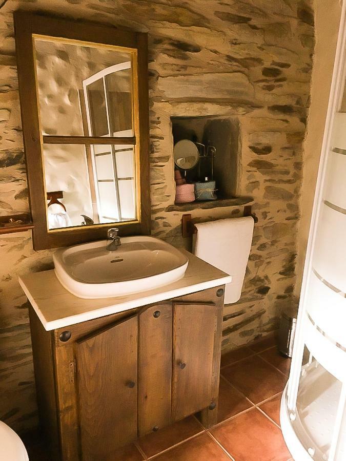 Casa Rural Bierzo Encantado Valle de Finolledo エクステリア 写真
